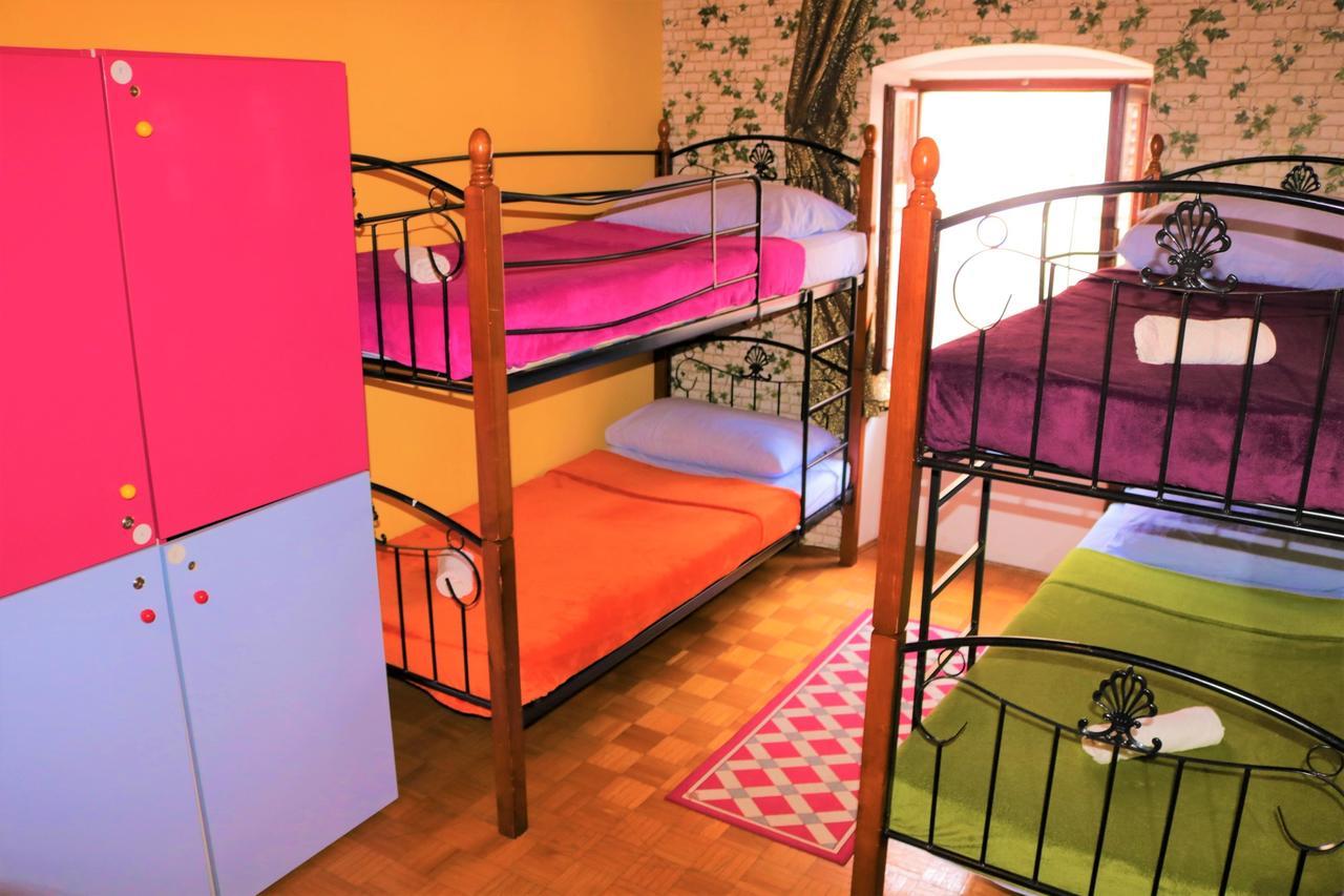Hostel Alma 2 Пореч Екстер'єр фото