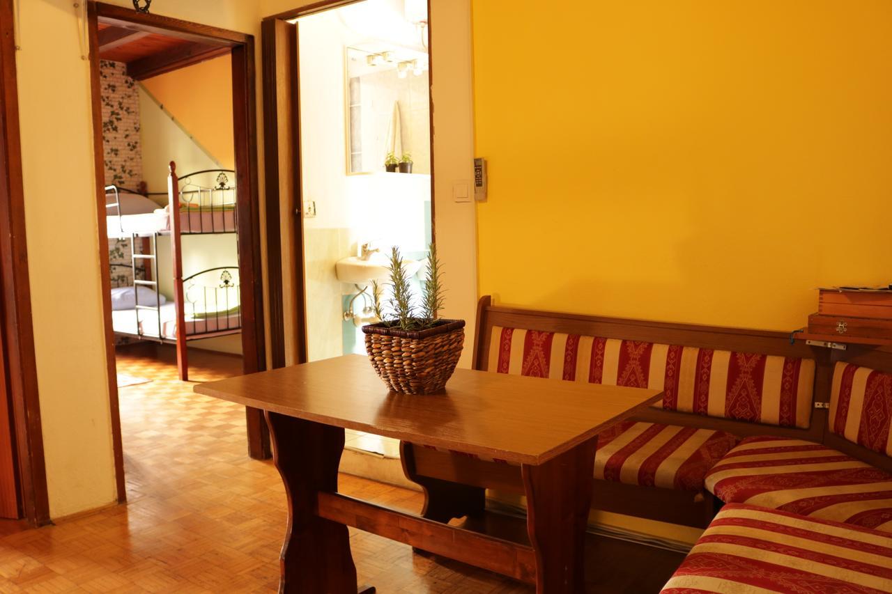 Hostel Alma 2 Пореч Екстер'єр фото