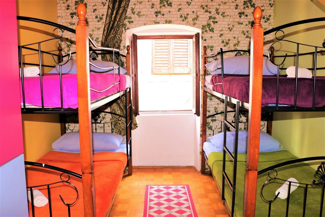 Hostel Alma 2 Пореч Екстер'єр фото